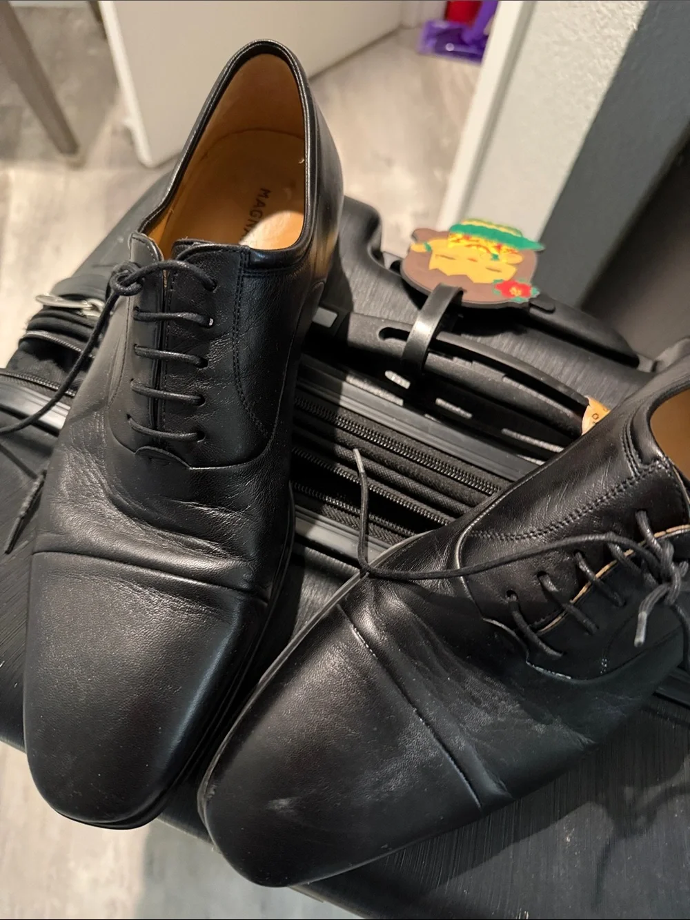 Magnanni Black Leather Lace-Up